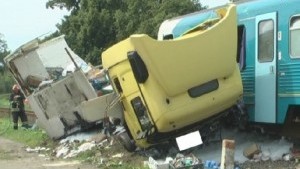 Brachlewo: Pociąg spółki Arriva zderzył się z samochodem ciężarowym. Cztery osóby ranne - 10.07.2012