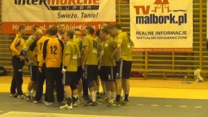 Remis po emocjonującym spotkaniu. Polski Cukier Pomezania Malbork - Sokół Browar Kościerzyna 25:25 - 26.09.2015
