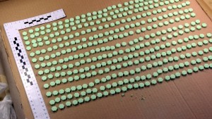 Zatrzymany 29-latek i zabezpieczone blisko 1000 tabletek ecstasy – 16.01.2018