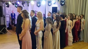 „Mięła Studniówka z wielkim hukiem” - bal maturalny I LO w Malborku. 