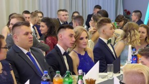„Poloneza czas zacząć” po raz ostatni w tym roku – studniówka ZSP4 w Malborku.