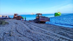 Rozpoczyna się zasilanie brzegu morskiego piaskiem z prac na torze wodnym do Portu Gdynia.