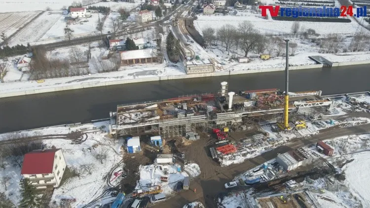Nowakowo. Most Obrotowy na rzece Elbląg - II etap budowy drogi wodnej&#8230;