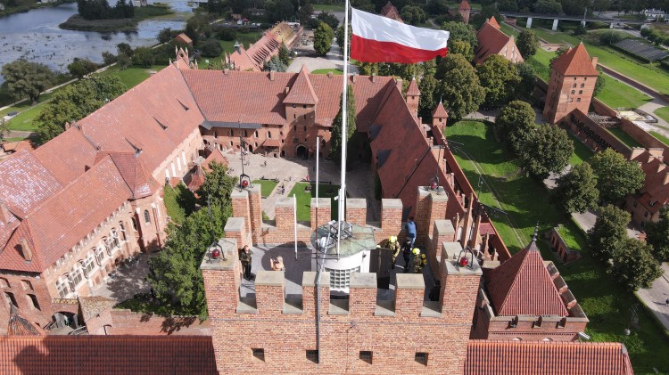 2 maja - Dzień Flagi Rzeczypospolitej Polskiej oraz Dzień Polonii i…