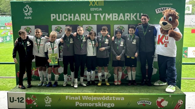Malbork. Z podwórka na stadion o puchar Tymbarku – drużyna SP1 zajęła IV miejsce w województwie.