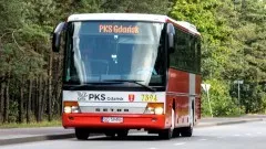 Z Gdańska dojedziesz autobusem linii 871 do Nowego Dworu Gdańskiego.