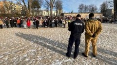 Powiat sztumski. Jak bezpiecznie spędzić ferie zimowe? - spotkanie policjantów z dziećmi.