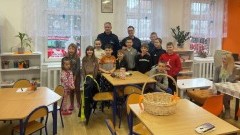 Powiat sztumski. Jak bezpiecznie poruszać się w wirtualnym świecie? Spotkanie policjantów z dziećmi.