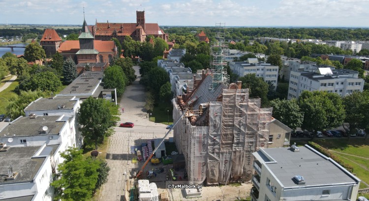 Malbork. Trwa modernizacja Staromiejskiego Ratusza – zobacz nagranie…