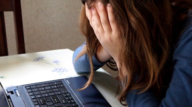 Sztum. Chciała sprzedać książki przez Internet – straciła blisko…