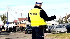 Malbork. 19. mandatów i 8. zatrzymanych dowodów rejestracyjnych – podsumowanie policyjnych działań w okresie Wszystkich Świętych.