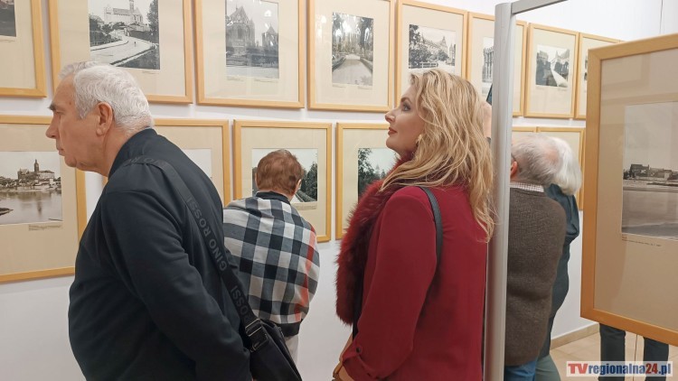 Malbork z przełomu wieków na fotografiach Hermanna Ventzke – nowa wystawa w Muzeum Miasta. Wideo i zdjęcia