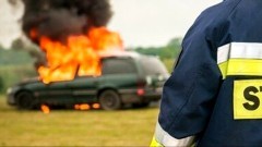 Pożar samochodu, uszkodzona instalacja elektryczna i plama na jezdni – tygodniowy raport malborskich służb mundurowych.