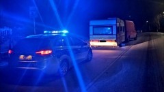 Miał nadzieję, że przemknie niezauważony – policjanci zatrzymali kierowcę bez uprawnień.