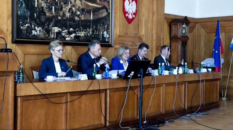 Joanna Iglińska - Wiceprzewodnicząca Rady Miasta została odwołana z funkcji. XII sesja Rady Miasta Malborka 07.03.2025. Zobacz wideo.