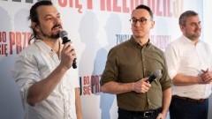 Zwolnij, bo się przejedziesz – ogólnopolska kampania społeczna o jeździe z nadmierną prędkością. Ambasadorem aktor Dawid Ogrodnik. Zobacz wideo.