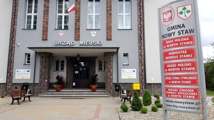We wtorek sesja Rady Miejskiej Nowego Stawu – sprawdź porządek obrad.