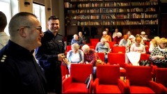 Bezpieczna bankowość internetowa – debata społeczna z udziałem policjantów i przedstawicieli sektora bankowego.