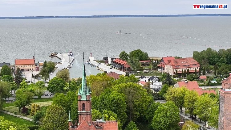 Prace podczyszczeniowe w porcie Frombork i innych przystaniach Zalewu…