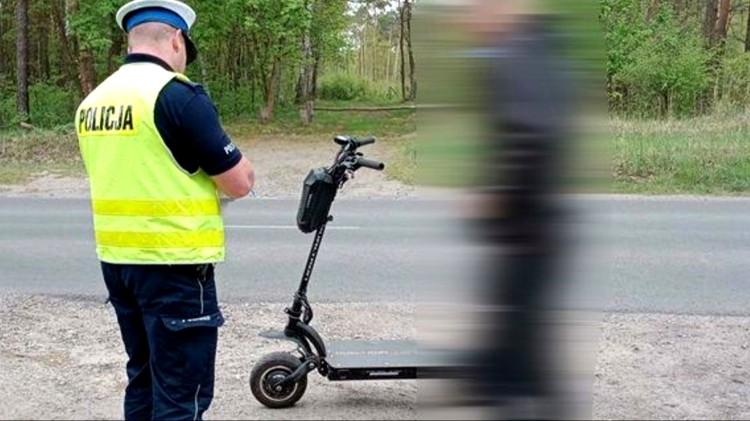 Bezpiecznie na hulajnodze elektrycznej - policja przypomina o przepisach.