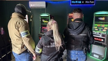 Służby Celno-Skarbowe z pomorskiej KAS przy asyście Policji, przeprowadzili&#8230;