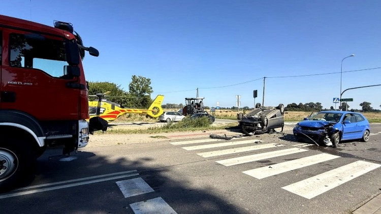 Wypadek w Rakowym Polu. Dwie osoby poszkodowane po zderzeniu aut.