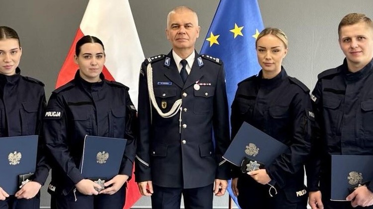 Nowi policjanci z Malborka złożyli uroczyste ślubowanie.