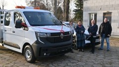 Nowe samochody w Wydziale Infrastruktury Powiatu Nowodworskiego – większa sprawność i komfort pracy.