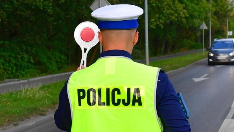 Nietrzeźwy kierowca zatrzymany w Dzierzgoniu – miał blisko 2. promile alkoholu.
