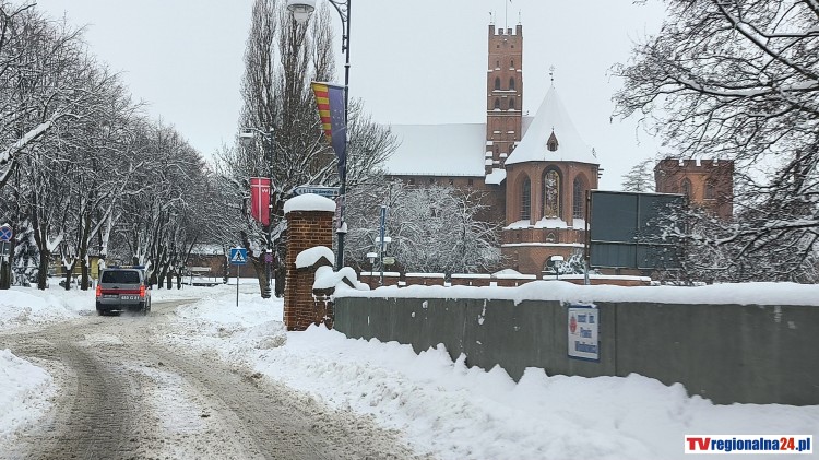 Wojsko i służby penitencjarne pomogą w usuwaniu skutków intensywnych opadów śniegu w Powiecie Malborskim.