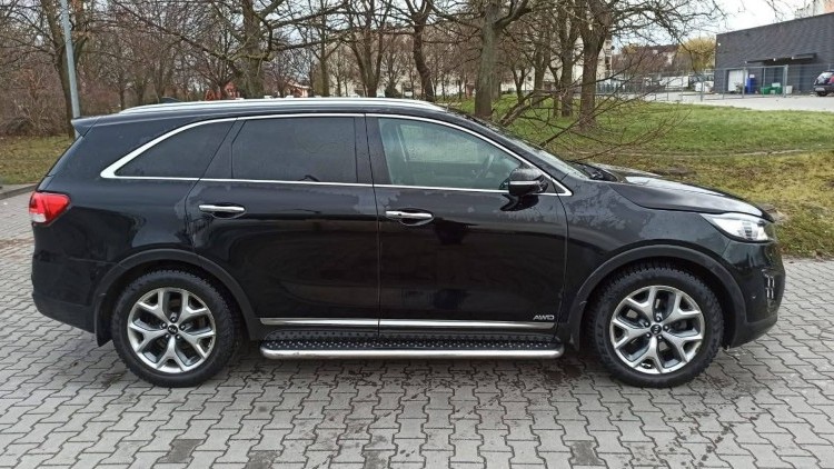 Z parkingu przy szpitalu w Malborku skradziono samochód – właścicielka prosi o pomoc.