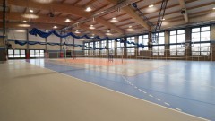Nowa hala sportowa w Nowym Stawie otwarta dla mieszkańców i klubów.