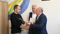 Podpisano umowy na przebudowę ul. Morskiej i budowę nowych parkingów w Stegnie.