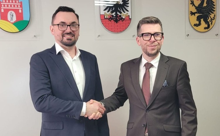Prezes Metropolii Gdańsk-Gdynia-Sopot odwiedził Gminę Miłoradz – rozmowy o wsparciu społecznym i infrastrukturze.