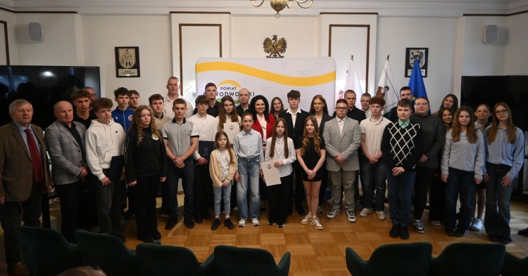 Powiat Nowodworski nagrodził najlepszych sportowców.