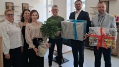 Delegacja z gminy Miłoradz z odwiedzinami w Klubie Seniora w Malborku. Wymiana doświadczeń i zaproszenie na wyjątkową Senioriadę.