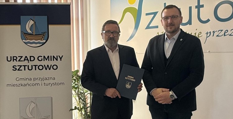 Sztutowo inwestuje w sport i inicjatywy społeczne. Podpisano umowy na 2026 rok.