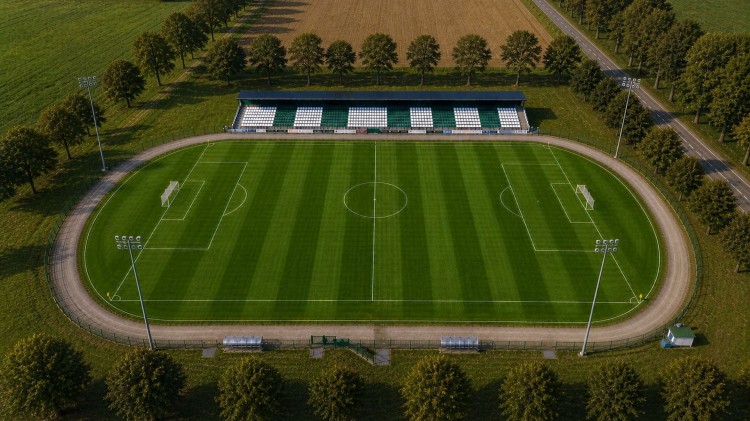 Gmina Miłoradz szykuje modernizację stadionu. Podpisano umowę na dokumentację projektową.