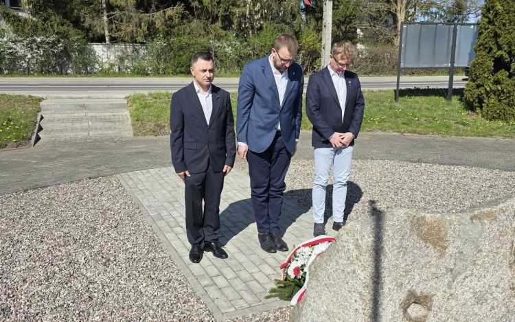 Władze Gminy Sztutowo oddały hołd Konstytucji 3 Maja.