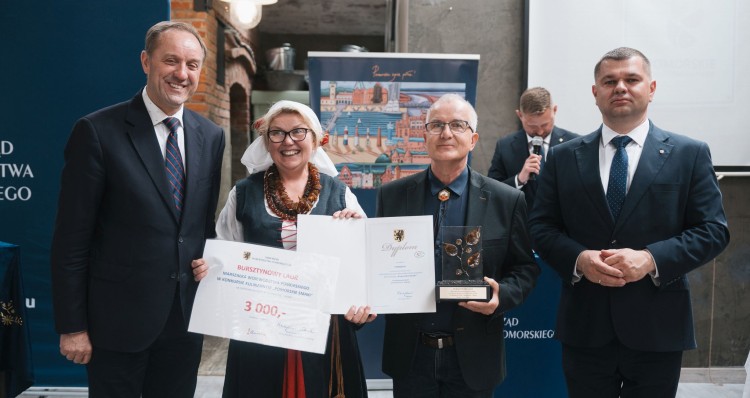 Smaki z powiatu malborskiego docenione w konkursie „Pomorskie Smaki”. Bursztynowe Laury Marszałka rozdane
