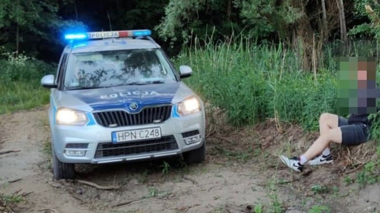 Pościg za 16-latkiem na crossie. Ucieczka zakończyła się w lesie