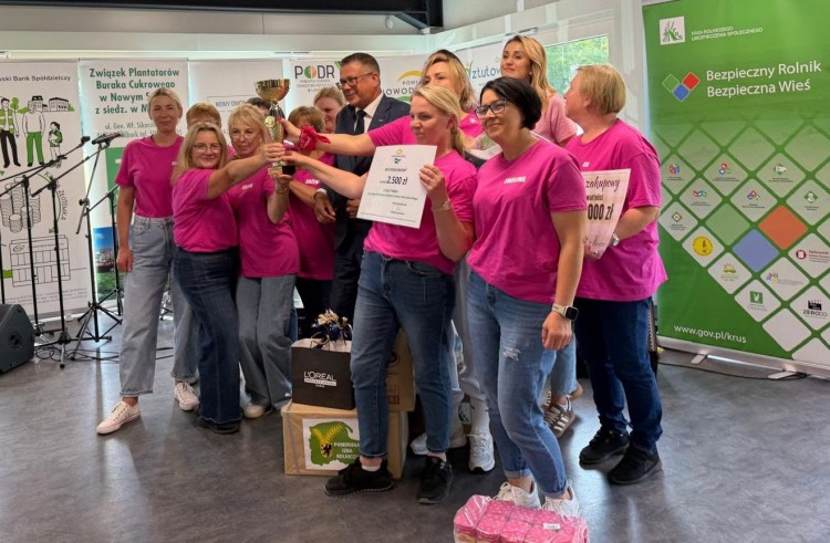 III Turniej Kół Gospodyń Wiejskich w Sztutowie – emocje, kreatywność i triumf KGW z Jazowej