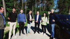 Nowe miejsca parkingowe przy ul. Morskiej w Stegnie. Zakończono przebudowę drogi powiatowej