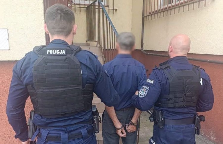 Bił psa metalową rurką. 62-latek zatrzymany przez policjantów z Nowego Dworu Gdańskiego