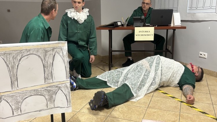 Resocjalizacja przez teatr w Malborku. Teatralny projekt osadzonych zakończył…