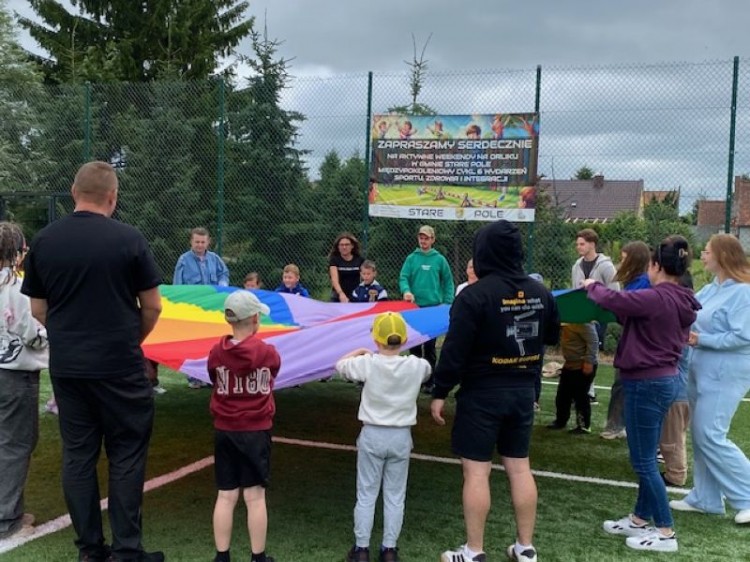 Aktywne Weekendy na Orliku w Gminie Stare Pole. Sport, integracja i dobra…
