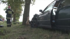 30-latka Passatem zjechała z drogi i uderzyła w drzewo na trasie Gościszewo – Sztum – 12.08.2016