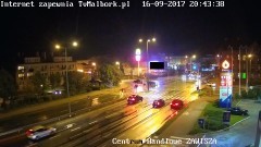 Ściął znak i uciekł. Policja szuka sprawcy. Zobacz nagranie z kamer -  16.09.2017 