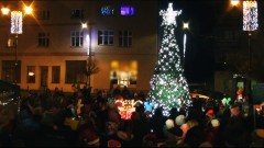 Sztum: Choinka rozbłysła na pl. Wolności. Mikołaj nie zawiódł dzieci – 06.12.2017