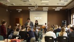 Sztum: Zabawa, dyskusja i nowe technologie. Integracja młodzieży z seniorami  